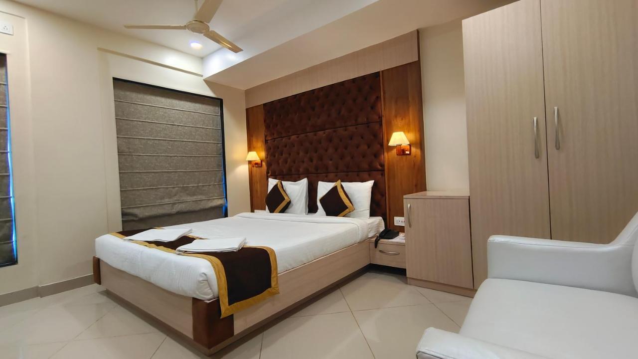 The Panash - Hotel & Banquet Kalkata Exteriér fotografie