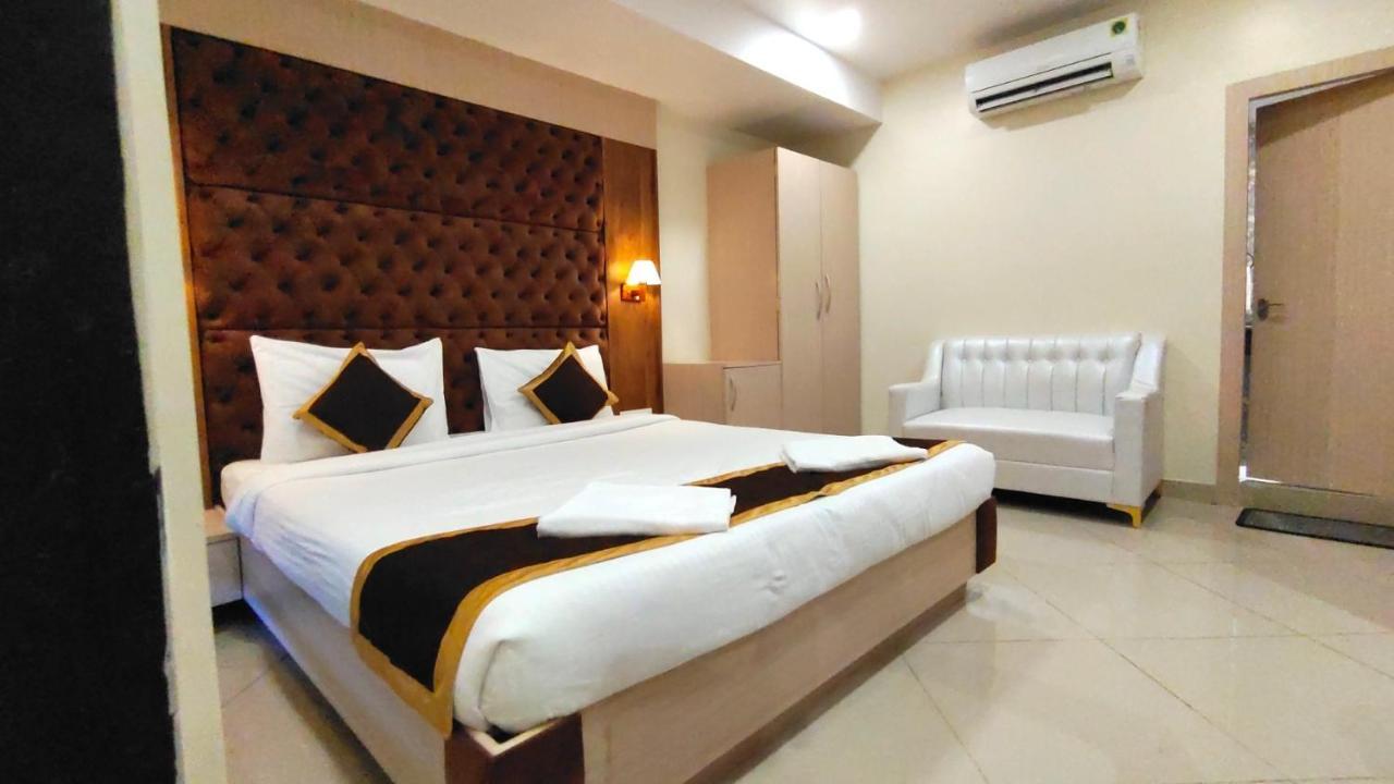 The Panash - Hotel & Banquet Kalkata Exteriér fotografie