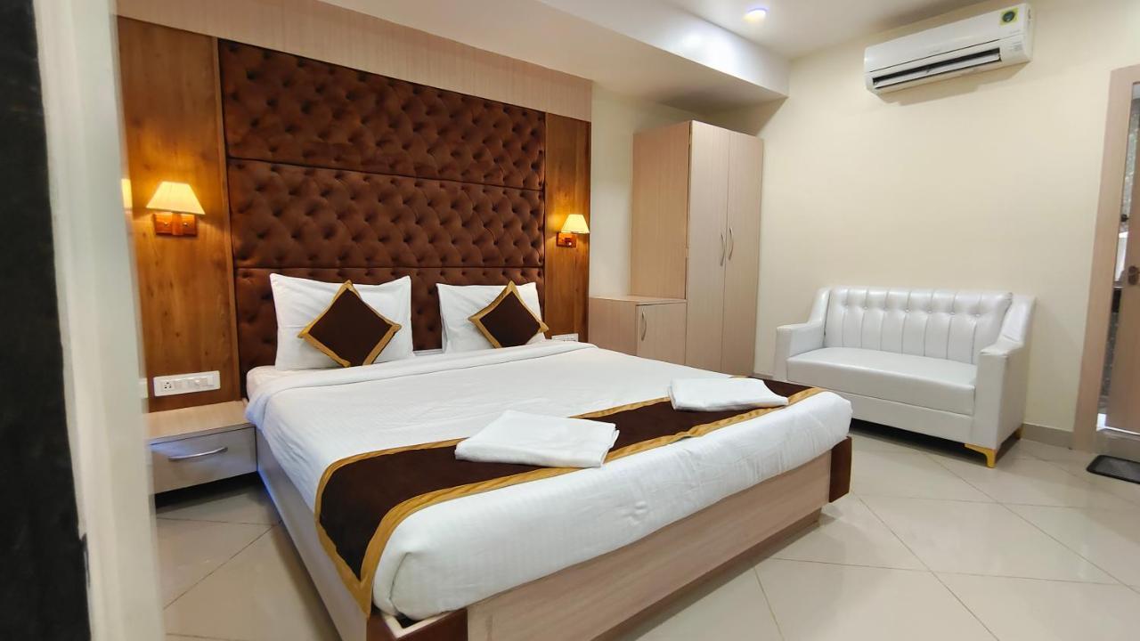 The Panash - Hotel & Banquet Kalkata Exteriér fotografie